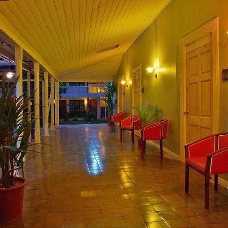 Hotel リベリア エクステリア 写真